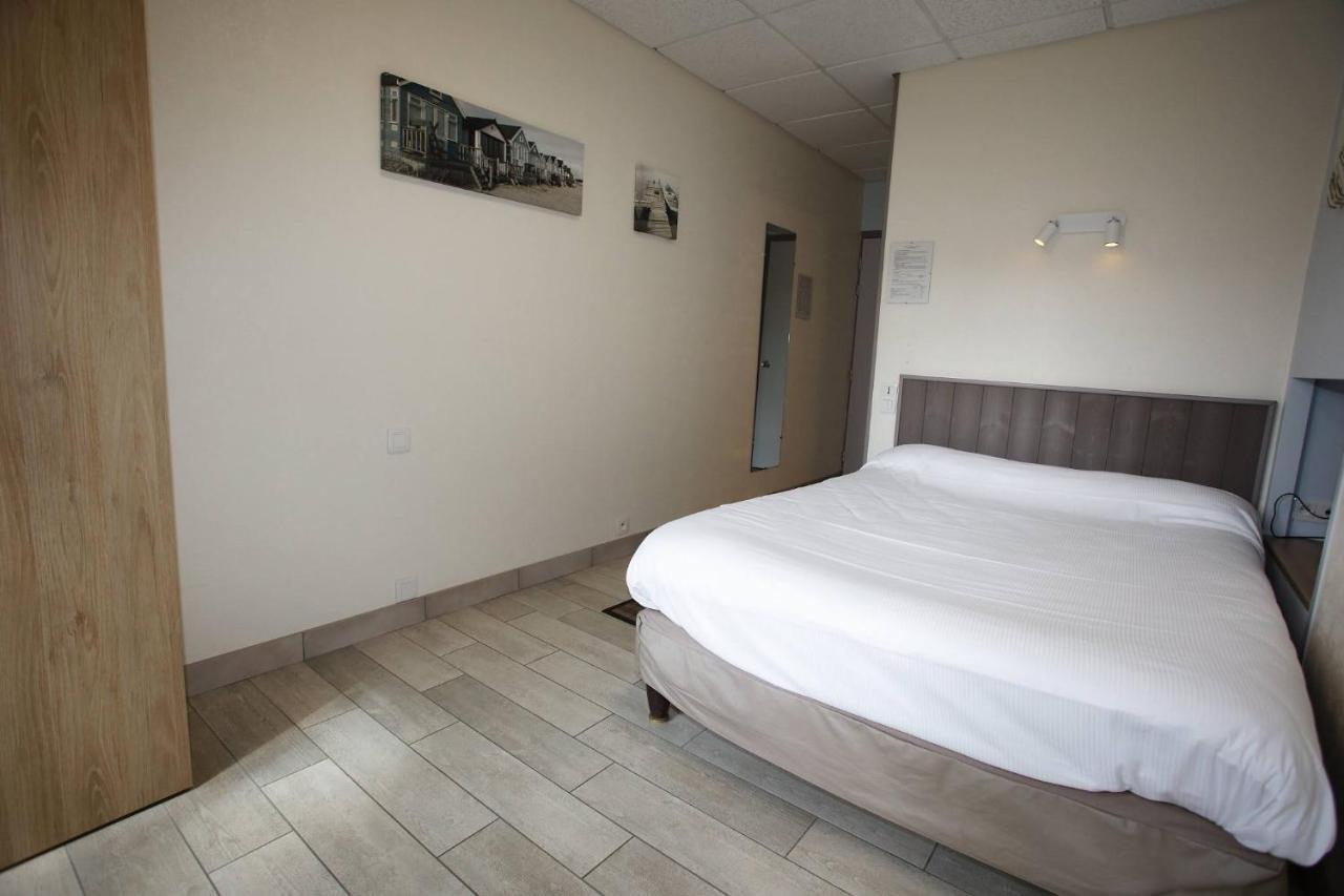Contact Hotel - Hotel Le Lion D'Or لومبال المظهر الخارجي الصورة
